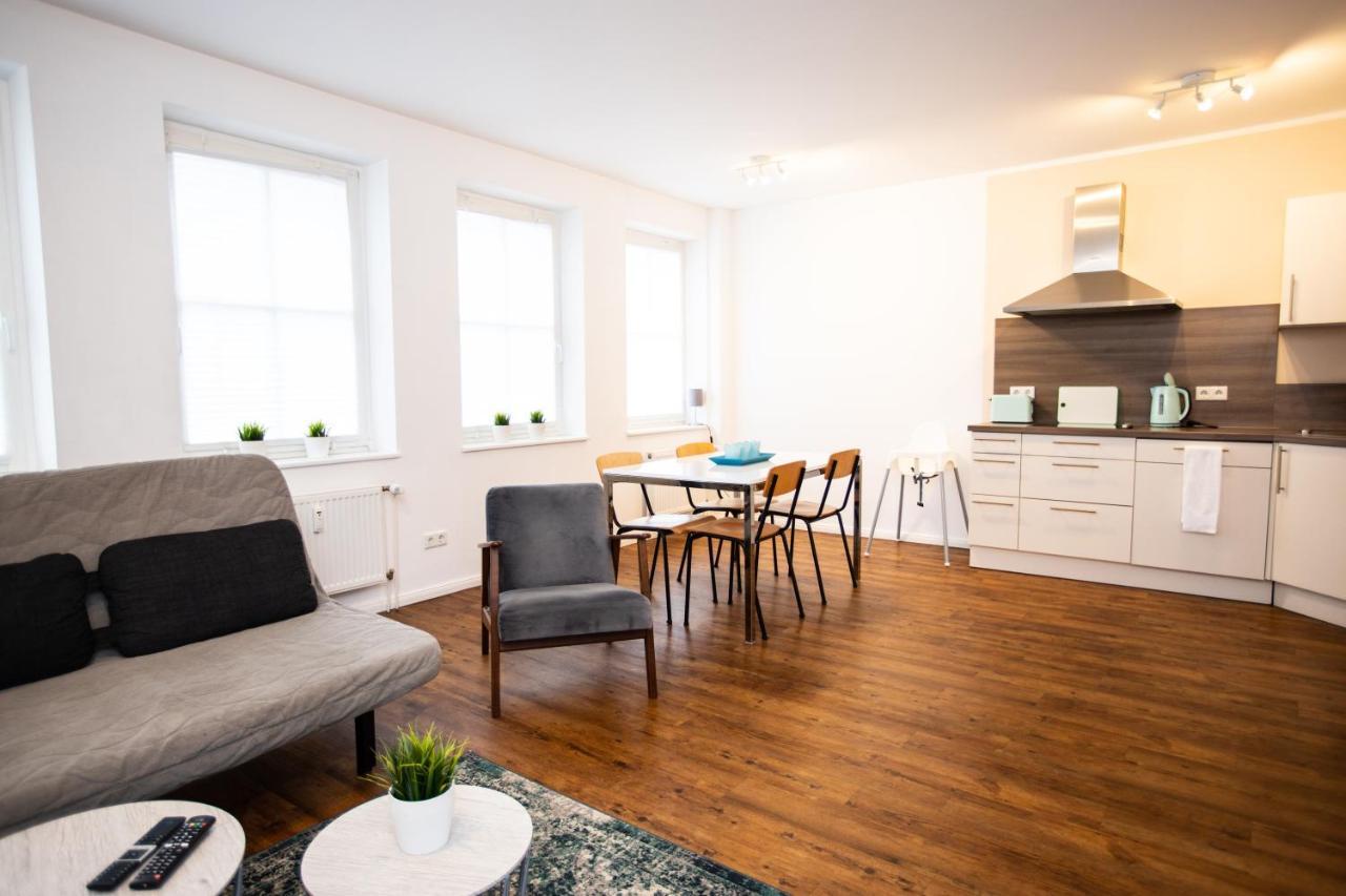 Moderne 2-Zimmer Wohnung! Wlan Und Netflix Inklusive! Zentral Gelegen In Der Historischen Altstadt! Stade Luaran gambar
